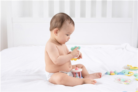 宝宝轻度腹泻可以打疫苗吗 宝宝打疫苗之前注意事项