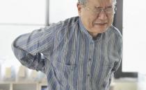冬季老人护腰的注意事项 推荐老人护腰的食疗方