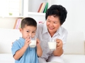 三元鲜牛奶被疑改生产日期 公司承诺10倍赔偿