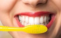 关于刷牙的5个误区 正确刷牙让你保持口气清新