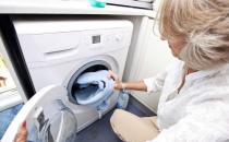 使用洗衣机方式不当比没洗之前更脏 清洁洗衣机两步走