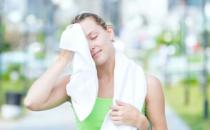 经常出汗也是病 4种疾病可引起多汗症
