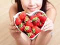 五步分辨激素草莓