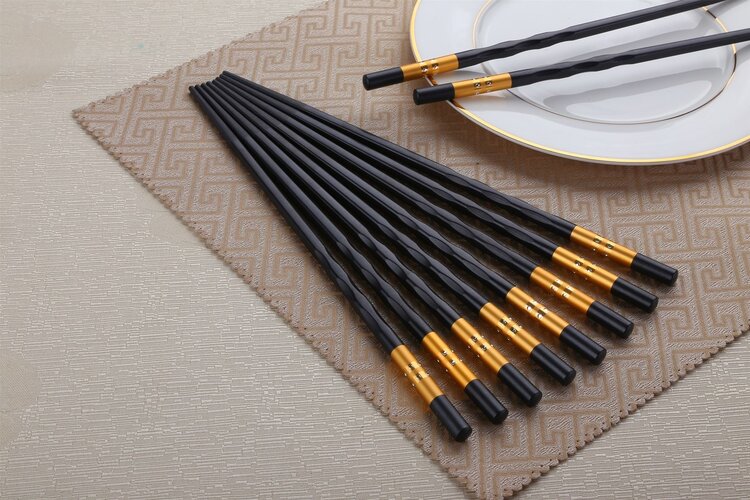 用了2年的木筷有多脏？筷子用久了会致癌？不是吓唬你！