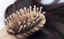 女性脱发的八大原因 防脱发的食谱来预防